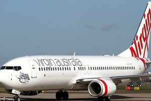 شاب استرالي يقاضي شركة طيران بسبب انسكاب القهوة عليه خلال رحلة جوية