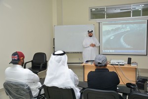 'المرور' تعقد برنامجاً تأهيليّاً للمسحوبة رخص قيادتهم ضمن نظام النقاط