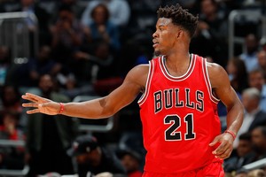 بالفيديو... باتلر يقود شيكاغو للفوز على ليكرز في دوري السلة الأميركي