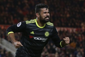 دييغو كوستا المفترس لا يغفر زلات المدافعين