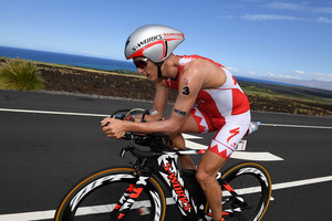 مكماهون من فريق البحرين للتحمل 13 يفوز باللقب الثاني في بطولة أريزونا