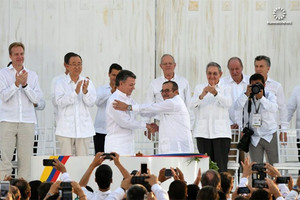 كولومبيا توقع اتفاق سلام جديدا مع متمردي فارك يوم الخميس