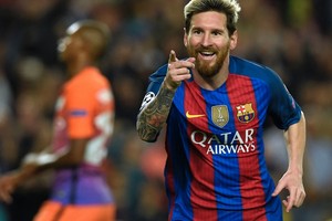 مورينهو يأمل بـ'الا يترك' ميسي برشلونة أبدا