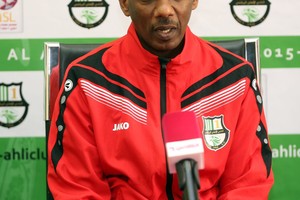 مدرب الأهلي يشدد على صعوبة المواجهة ضد السيلية في الدوري القطري