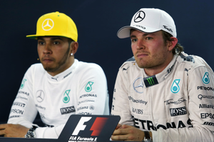 سائقا مرسيدس يستعدان لهجوم فرستابن