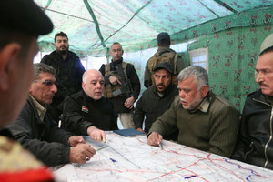 بالصور... رئيس الوزراء العراقي يصل إلى مطار تلعفر