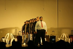 بالصور... الاتحاد الرياضي يقدم مسرحية ' ترانزيت ' بصالة مدينة عيسى