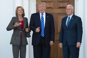 الصين ستراقب 'من كثب' سياسة ترامب التجارية