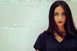 المتألقة السورية فايا يونان تصدح لـ 'عالبال يا شام' في مركز الشيخ إبراهيم