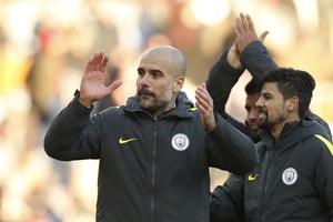 غوارديولا يبدي سعادته بالفوز على بيرنلي في أسبوع استعادة الاتزان