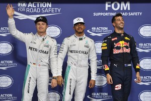 هاميلتون أول المنطلقين في جائزة ابوظبي الكبرى