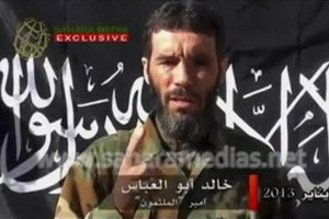 مصدر بالقاعدة ينفي أن تكون امرأة اعتقلتها ليبيا زوجة للإسلامي المعروف بلمختار