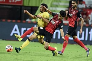 الأهلي يتعادل مع الوصل في الدوري الإماراتي