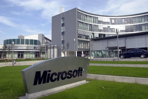 'مايكروسوفت' تنفي التهم الموجهة لها بمشاركة بيانات المستخدمين مع طرف آخر