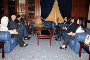 وزير 'التربية' يستقبل وفداً من الكلية الملكية للجراحين في ايرلندا