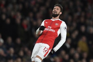 أرسنال سيفتقد جهود جيرو في دور الثمانية بكأس رابطة الأندية الانجليزية