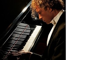 المايسترو العالمي باولو رستاني يثري بمعزوفاته مركز الشيخ إبراهيم غداً