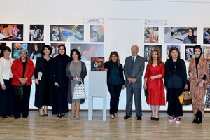 افتتاح معرض ما وراء اللوحة للفنان عبدالله الخان ضمن فعاليات 'أعياد الوطن'