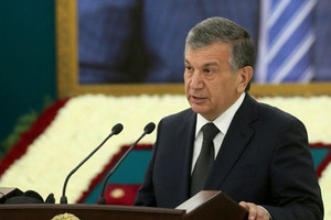 توقعات بفوز الرئيس المؤقت لأوزبكستان بانتخابات الرئاسة