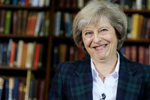 رئيسة الوزراء البريطانية تحضر القمة الخليجية في المنامة في أول زيارة لها للمنطقة منذ توليها المسئولية