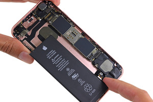 'أبل' تحدد وحدات 'iPhone 6S' المؤهلة لاستبدال البطارية مجاناً!