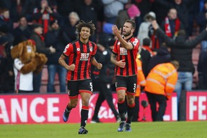 بالفيديو... كوك يكفر عن ذنبه أمام ليفربول بعد خطأ فادح أمام أرسنال