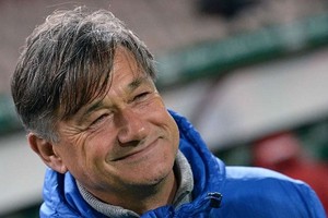 بيرندوث يمكن أن يدرب درامشتاد حتى العطلة الشتوية