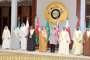 العاهل يترأس جلسة العمل المغلقة الثانية لقادة دول مجلس التعاون بحضور تيريزا ماي