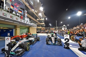 فريق مرسيدس يعترف بوجود أوامر خاطئة في سباق الجائزة الكبرى بأبو ظبي