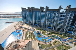 حريق في مبنى سكني بجزيرة النخلة في دبي