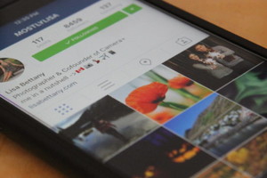 'انستغرام' تتيح حفظ الصور والفيديوهات لمشاهدتها لاحقاً