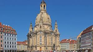 اليمينيون المتطرفون يحتلون كنيسة في غرب ألمانيا