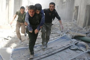 نقل أكثر من 50 من جرحى حلب إلى تركيا