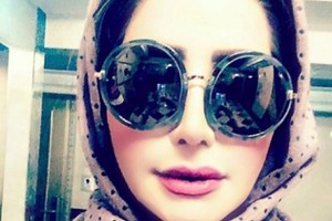 بالصور... مذيعة إماراتية تتبرع بجزء من «كبدها» لوالدها