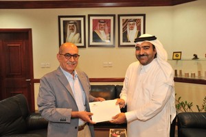 'الأشغال' تسلَم ريع التبرعات لصالح جمعية البحرين لمكافحة السرطان