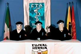 اعتقال 5 أشخاص ومصادرة أسلحة في مداهمة للشرطة الفرنسية والاسبانية ضد جماعة 'إيتا'