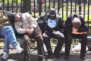 تعرف على القرية التي ينام سكانها أياماً متواصلة