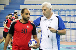 عاجل... مدرب منتخب اليد يعتذر عن مواصلة تدريب المنتخب بشكل مفاجئ ويغادر البلاد