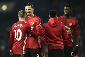 بالفيديو... ابراهيموفيتش يقود مانشستر يونايتد لفوز ثالث على التوالي