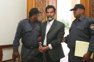 صدام: الأميركيون همجيون جهلة دمروا العراق