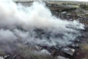 بالفيديو و الصور ...  29 قتيلاً على الاقل و70 جريحاً بانفجار في سوق للألعاب النارية في المكسيك