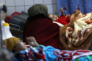 'داعش' يهاجم المدنيين خلال انسحابهم من احياء في الموصل