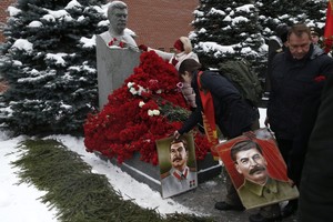 موسكو: بوتين يشارك غدا في جنازة السفير الروسي الذي قتل في تركيا