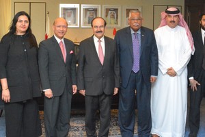 وزير 'الكهرباء' يستقبل السفير الماليزي مع مسئولي شركة 'إي أيه جي كابيتل' الماليزية