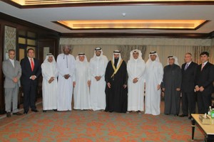 بالصور... عيسى بن علي يلتقي رئيس وأعضاء اللجنة التنظيمية الخليجية