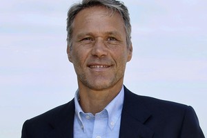 الفيفا يبحث في سبل تحسين سلوك اللاعبين تجاه الحكام