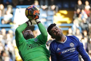 بن فوستر يمدد تعاقده مع ويست بروميتش الإنجليزي