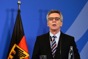 وزير الداخلية الألماني يرفض اتهام سلطات الأمن بالفشل في التعامل مع واقعة منفذ هجوم برلين المحتمل