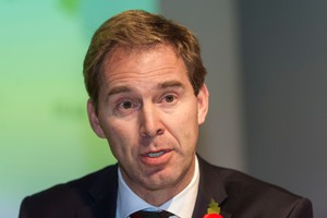 ﻿وزير بريطاني: نتابع قضية الشيخ علي سلمان عن كثب