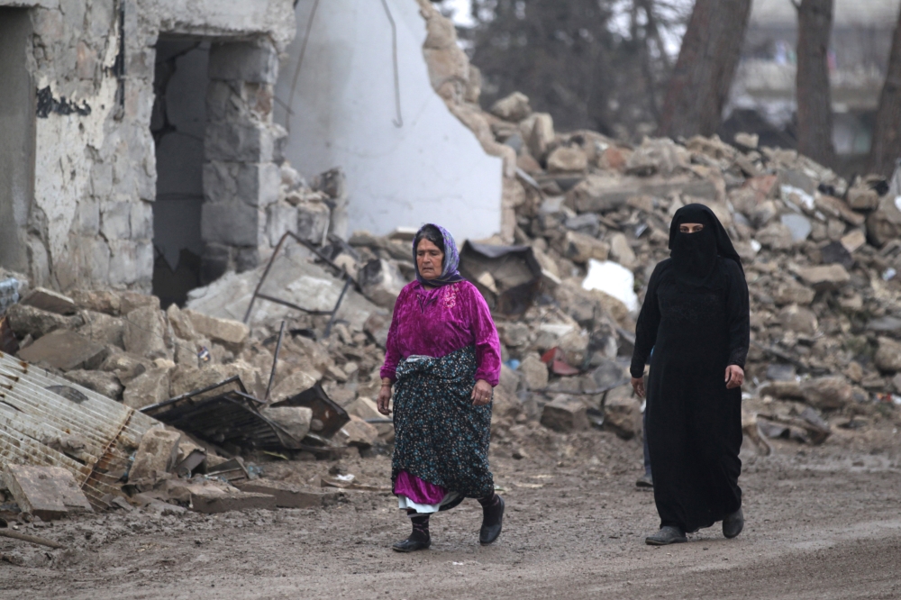 تركيا ترسل تعزيزات عسكرية جديدة باتجاه الحدود السورية